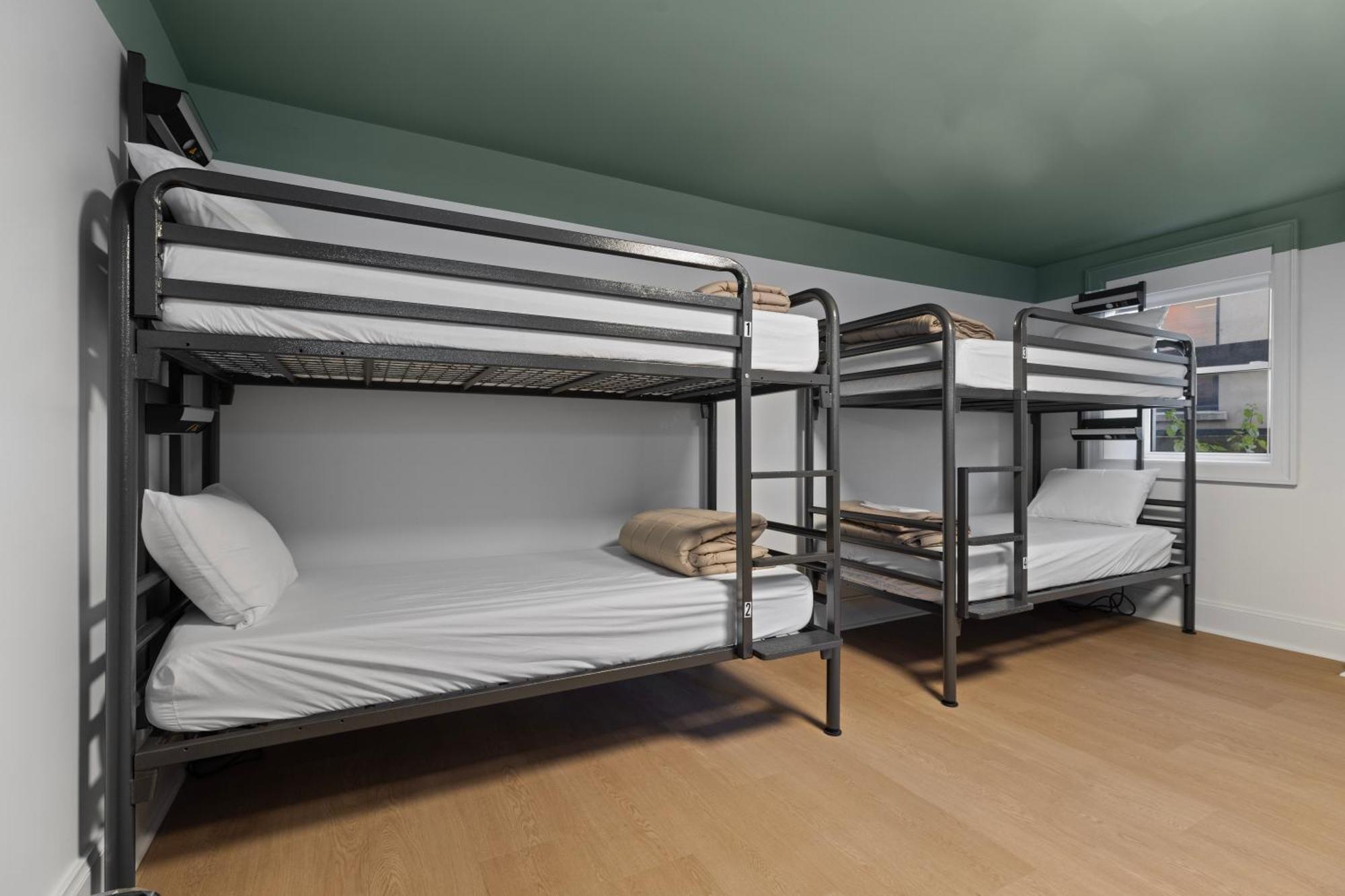Hi Halifax Heritage House Hostel Экстерьер фото